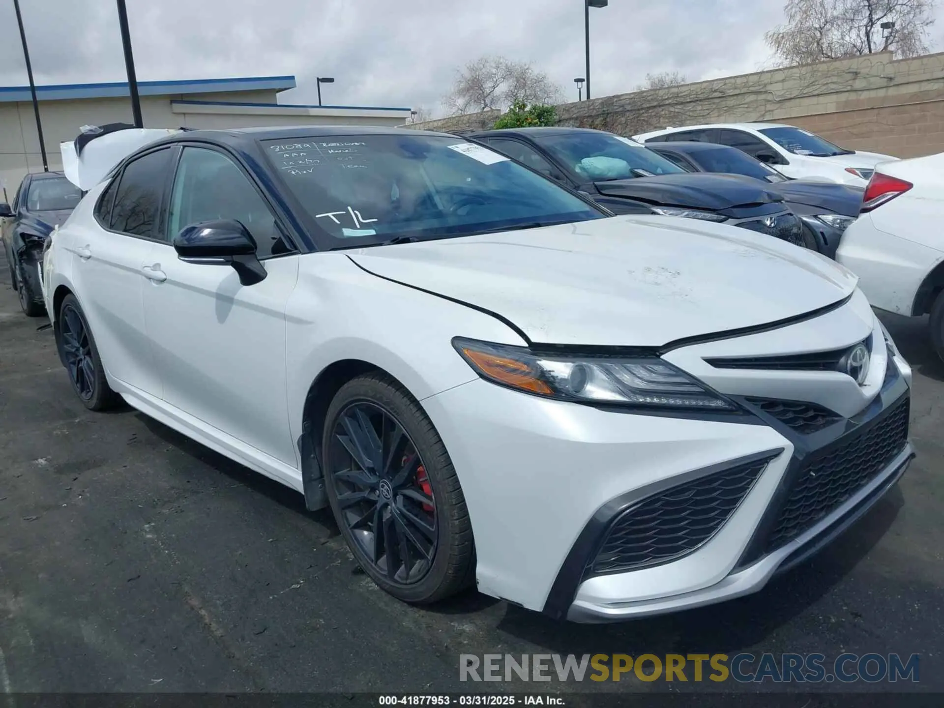 1 Photograph of a damaged car 4T1K61BK9MU022262 TOYOTA CAMRY 2021
