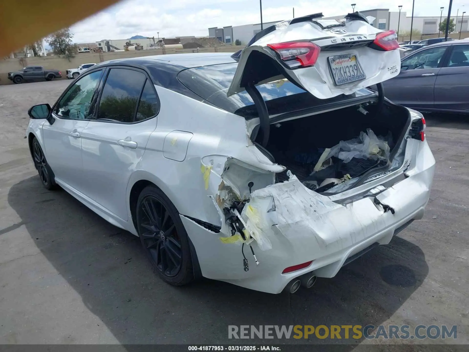 3 Photograph of a damaged car 4T1K61BK9MU022262 TOYOTA CAMRY 2021