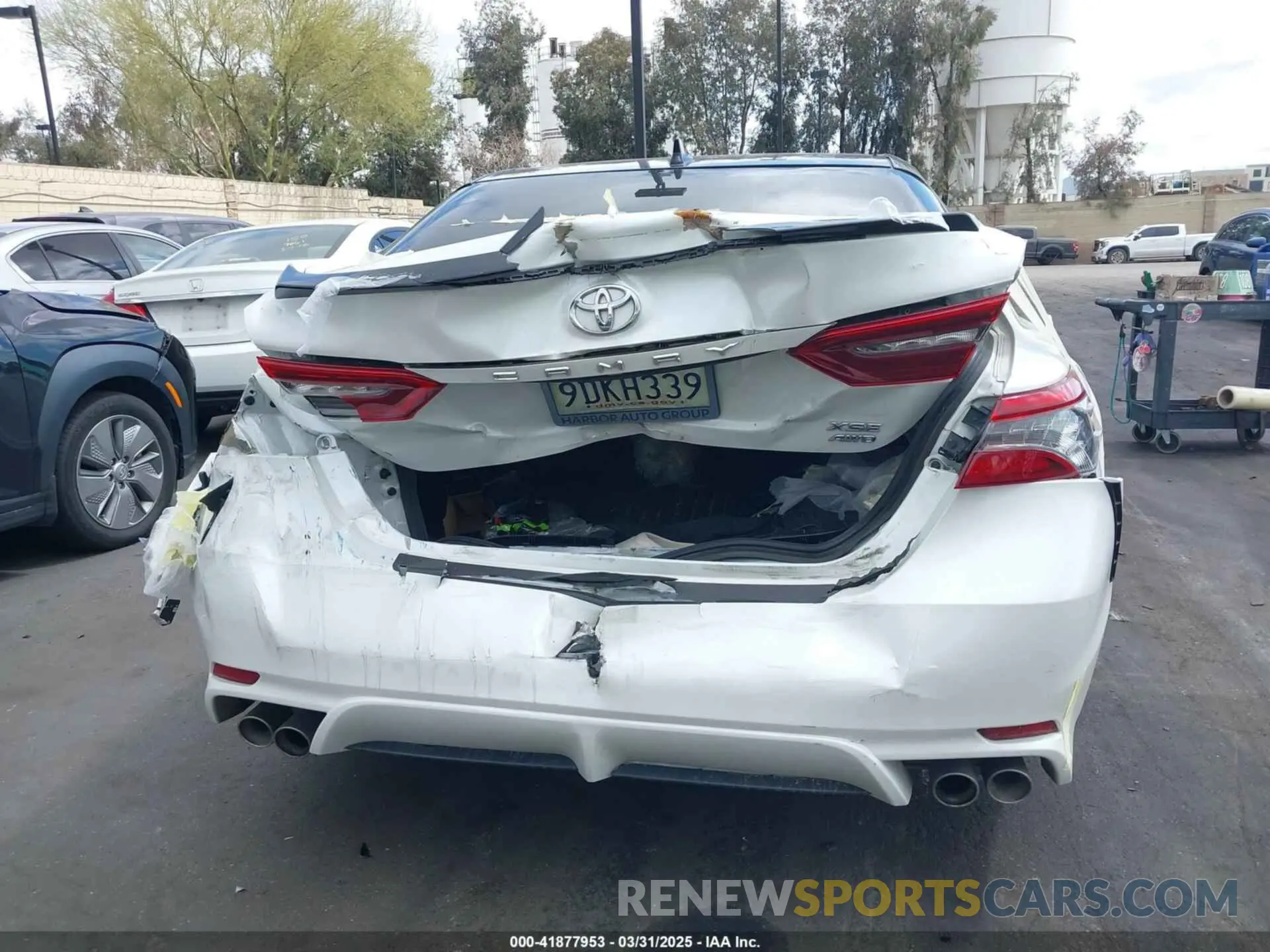 6 Photograph of a damaged car 4T1K61BK9MU022262 TOYOTA CAMRY 2021