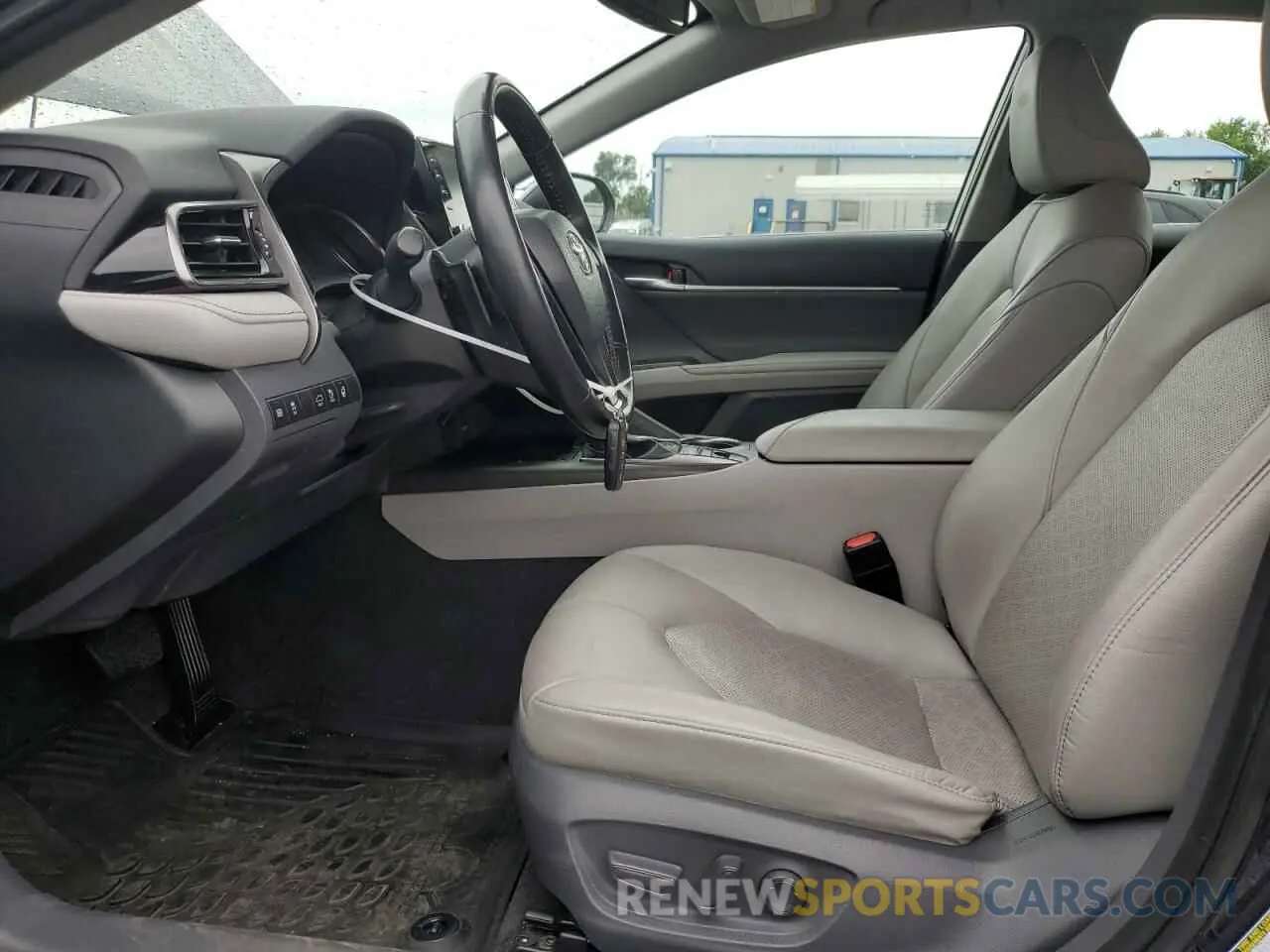 7 Photograph of a damaged car 4T1K61BKXMU044304 TOYOTA CAMRY 2021