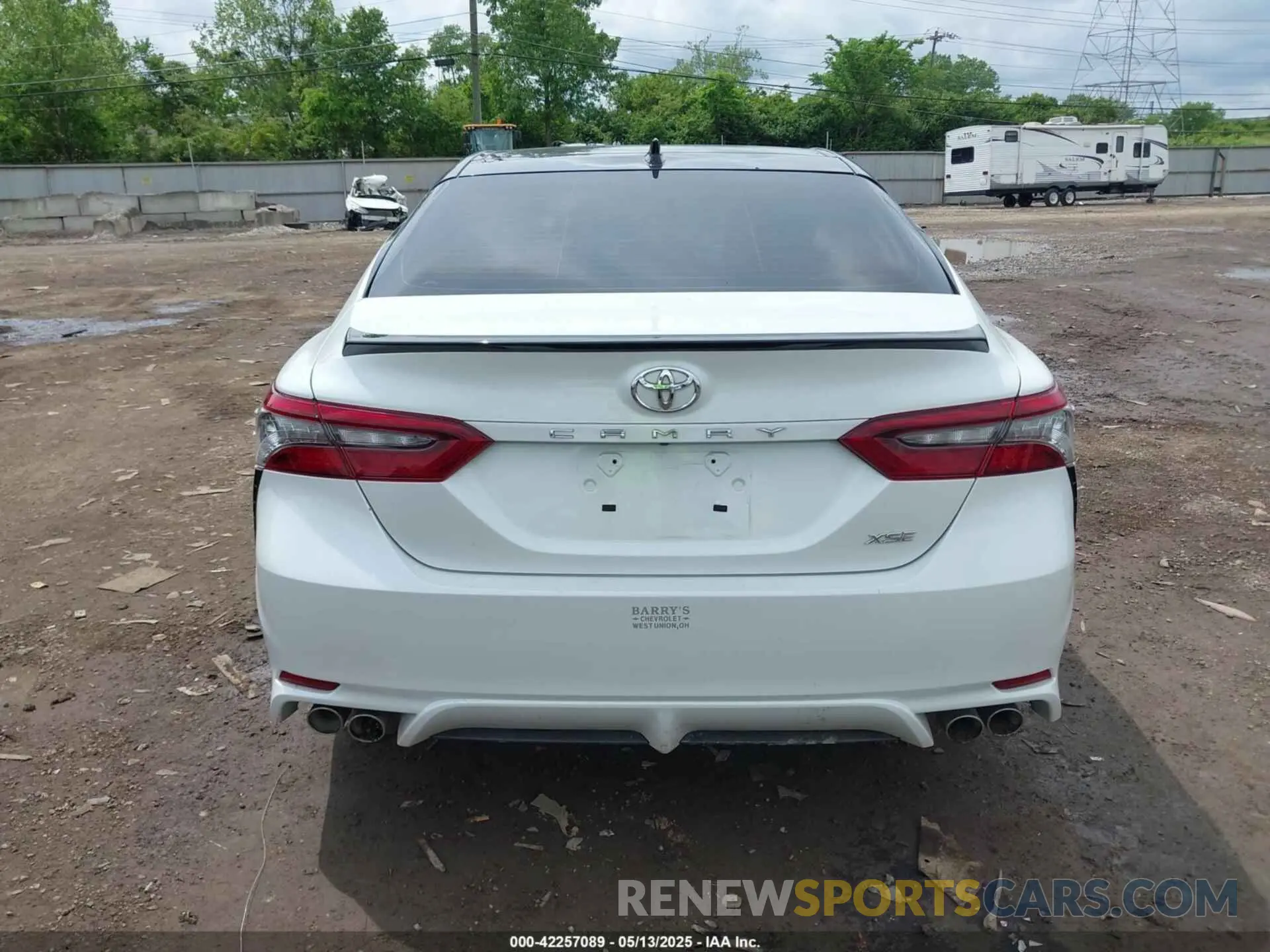 16 Photograph of a damaged car 4T1KZ1AK5MU052058 TOYOTA CAMRY 2021