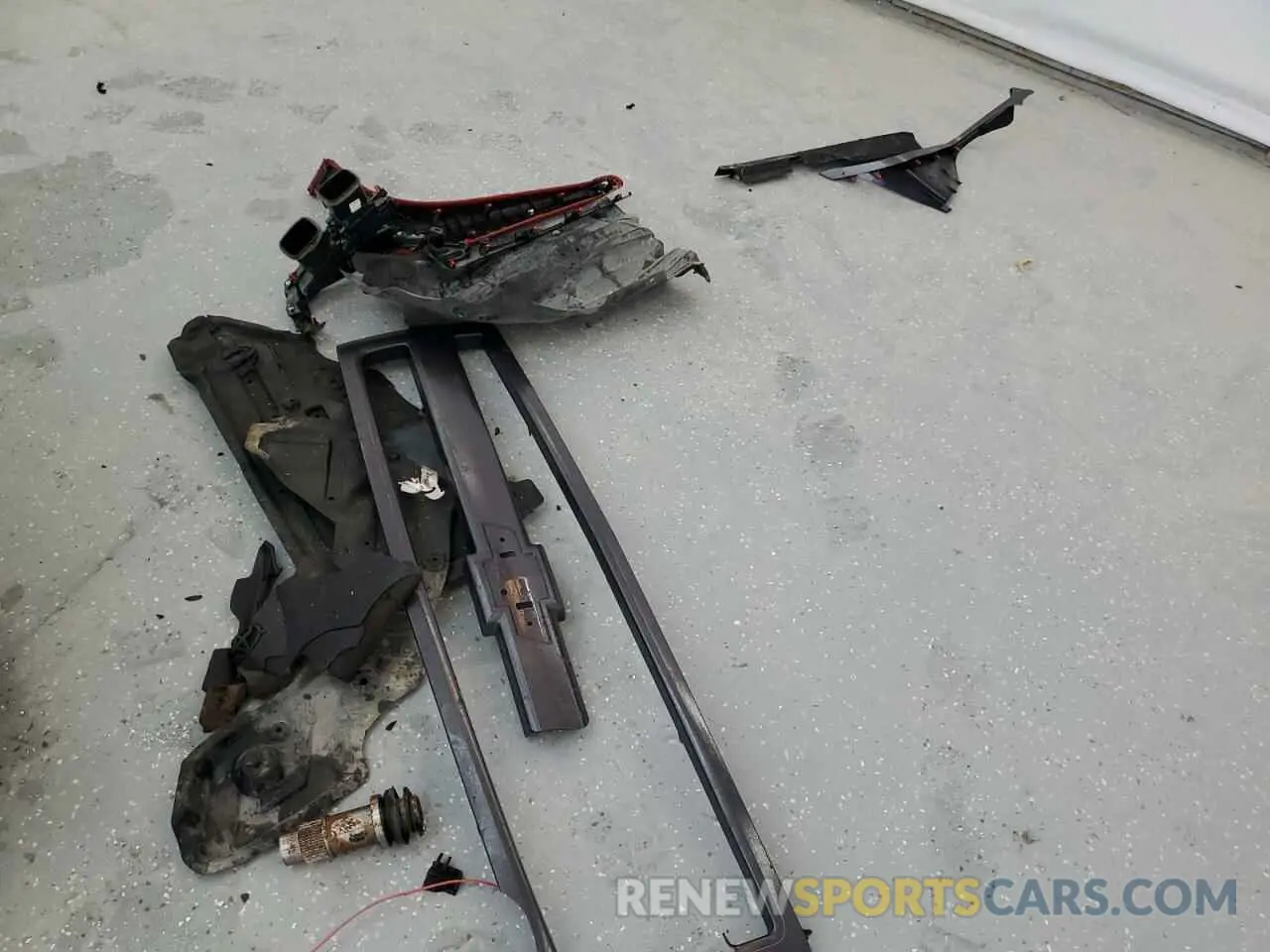12 Photograph of a damaged car 4T1KZ1AK7MU056337 TOYOTA CAMRY 2021