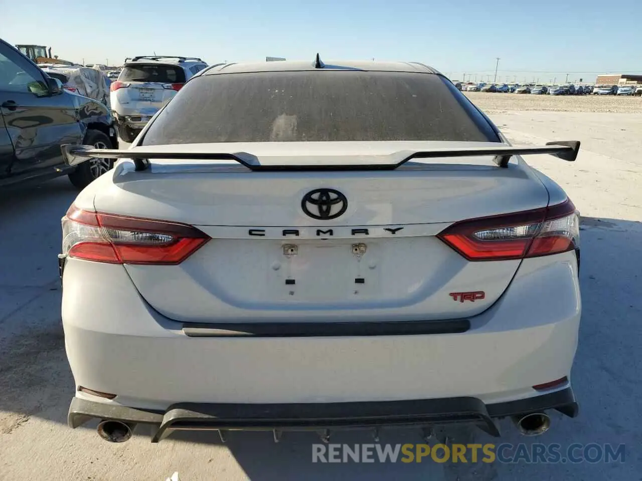 6 Photograph of a damaged car 4T1KZ1AK8MU057982 TOYOTA CAMRY 2021