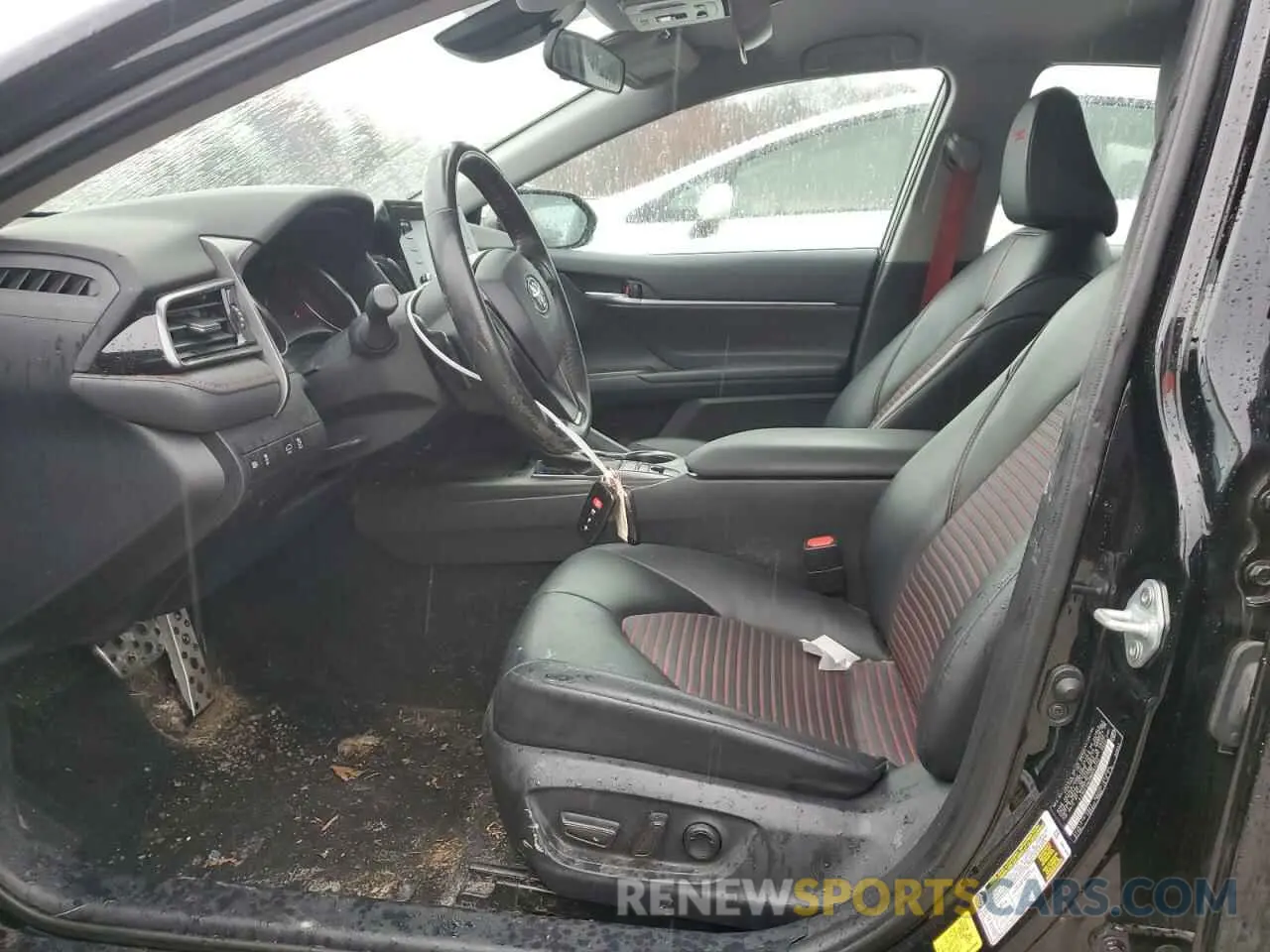 7 Photograph of a damaged car 4T1KZ1AK9MU052225 TOYOTA CAMRY 2021