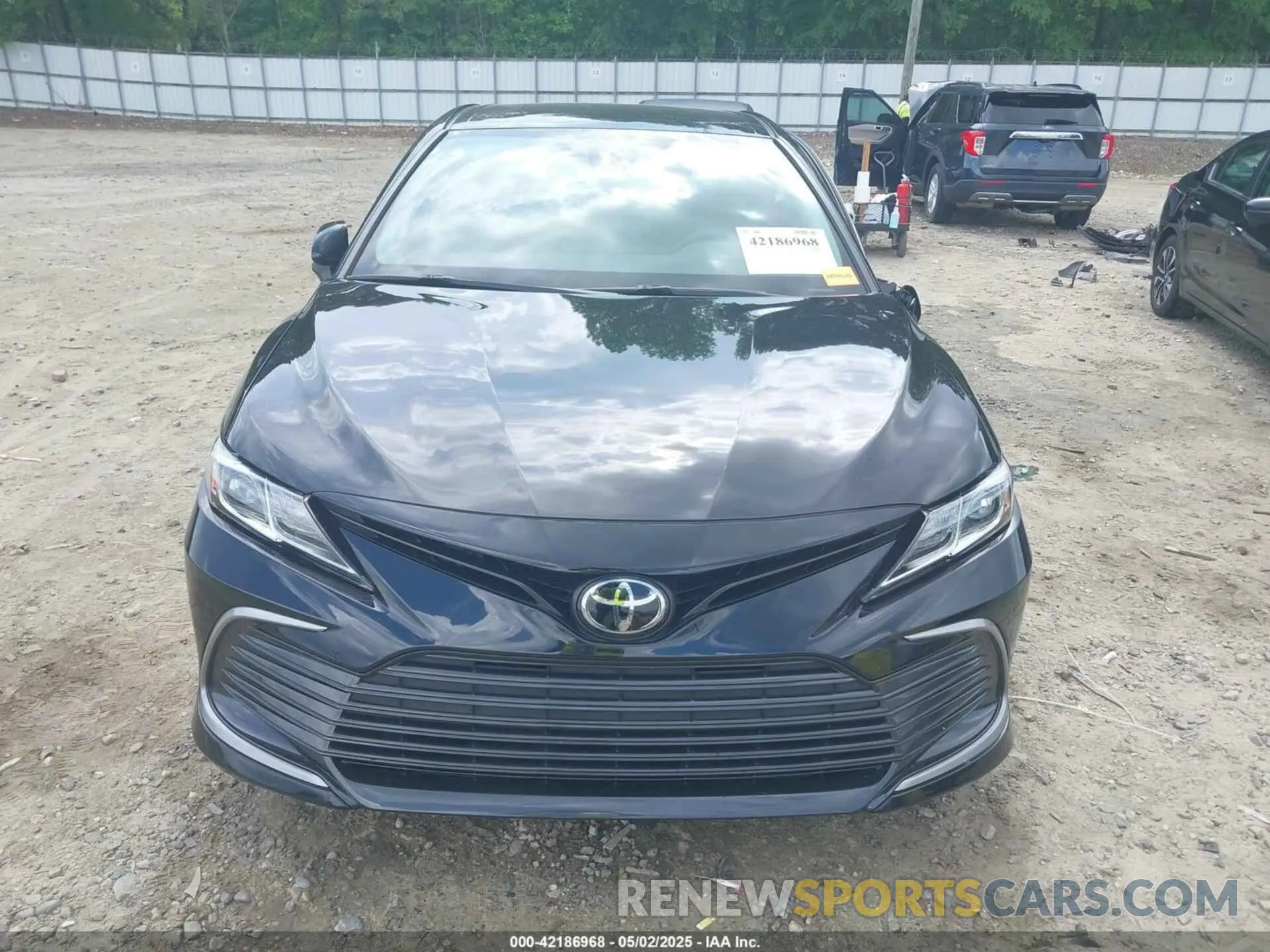 11 Photograph of a damaged car 4T1R11AK2MU489747 TOYOTA CAMRY 2021