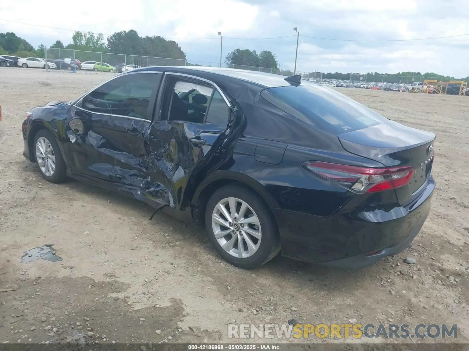 3 Photograph of a damaged car 4T1R11AK2MU489747 TOYOTA CAMRY 2021