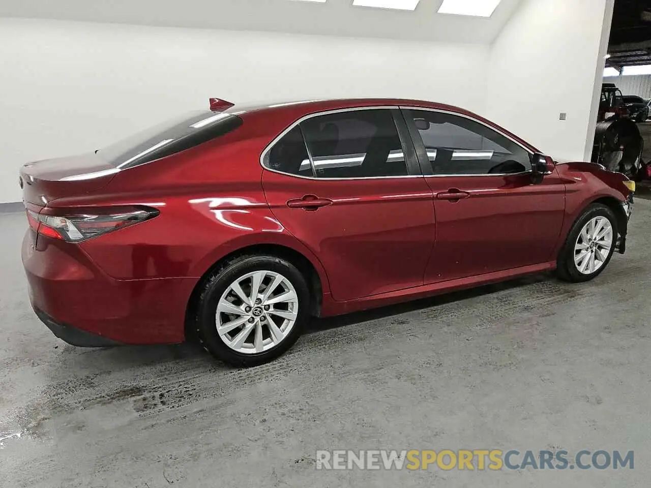 3 Photograph of a damaged car 4T1R11AK3MU478403 TOYOTA CAMRY 2021