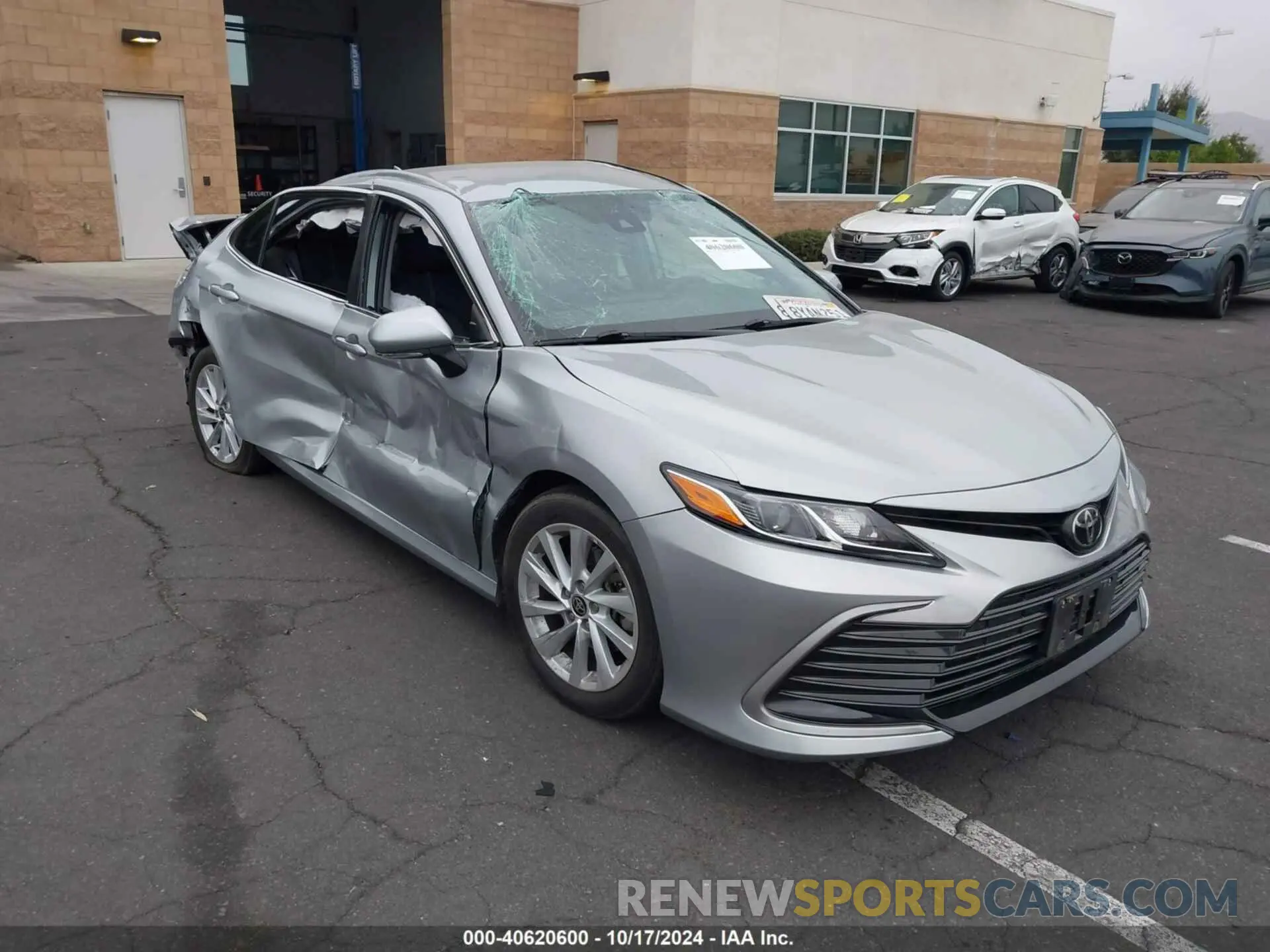 1 Photograph of a damaged car 4T1R11AK4MU498384 TOYOTA CAMRY 2021