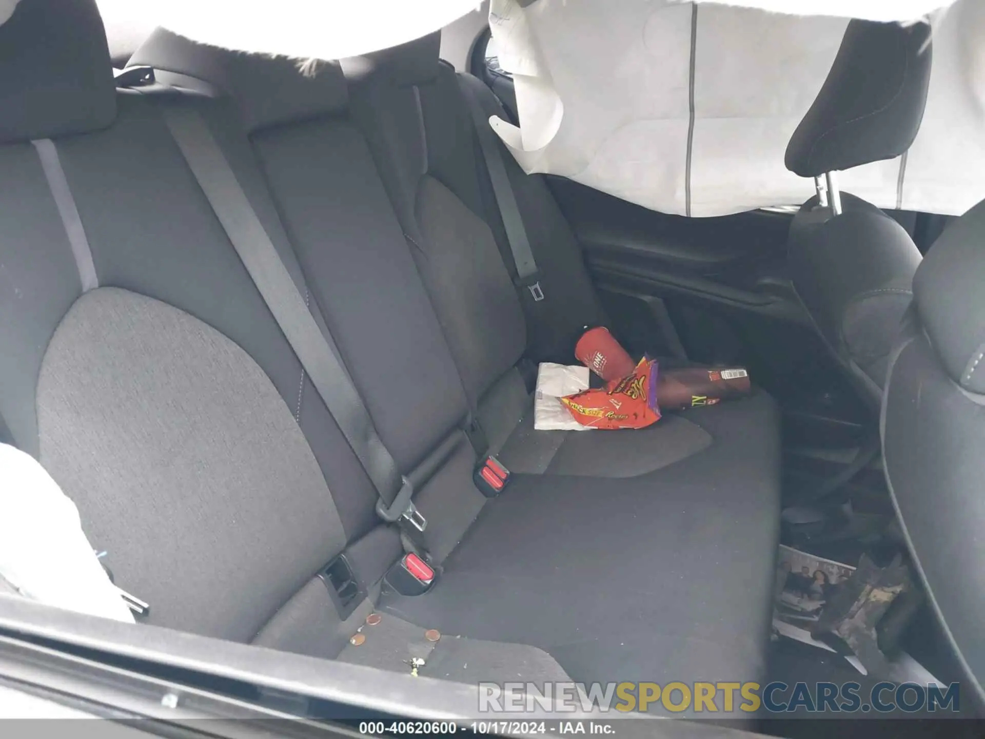 8 Photograph of a damaged car 4T1R11AK4MU498384 TOYOTA CAMRY 2021