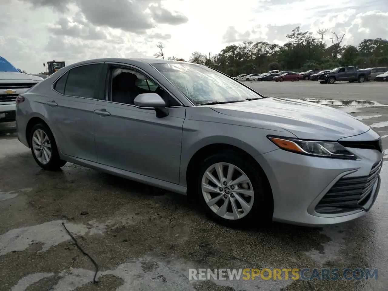 4 Photograph of a damaged car 4T1R11AK4MU591339 TOYOTA CAMRY 2021