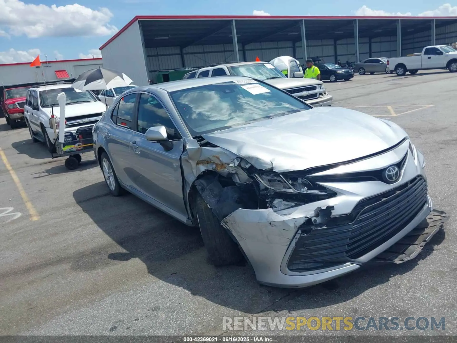 1 Photograph of a damaged car 4T1R11AK5MU433866 TOYOTA CAMRY 2021