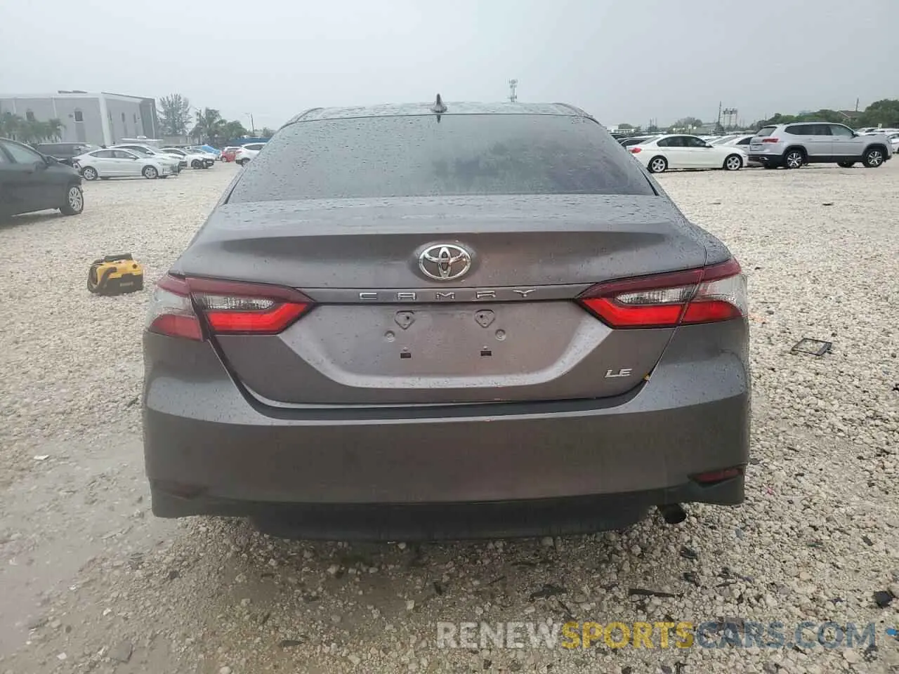 6 Photograph of a damaged car 4T1R11AK7MU452144 TOYOTA CAMRY 2021