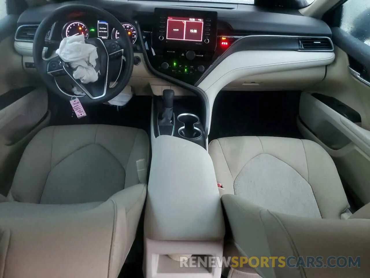 8 Photograph of a damaged car 4T1R11AK7MU452144 TOYOTA CAMRY 2021