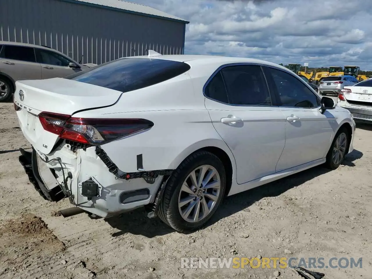 3 Фотография поврежденного автомобиля 4T1R11AK8MU452542 TOYOTA CAMRY 2021