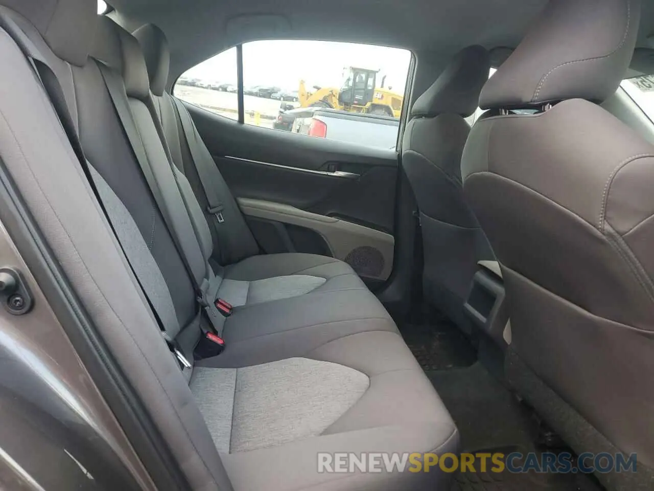 10 Photograph of a damaged car 4T1R11AK8MU495567 TOYOTA CAMRY 2021