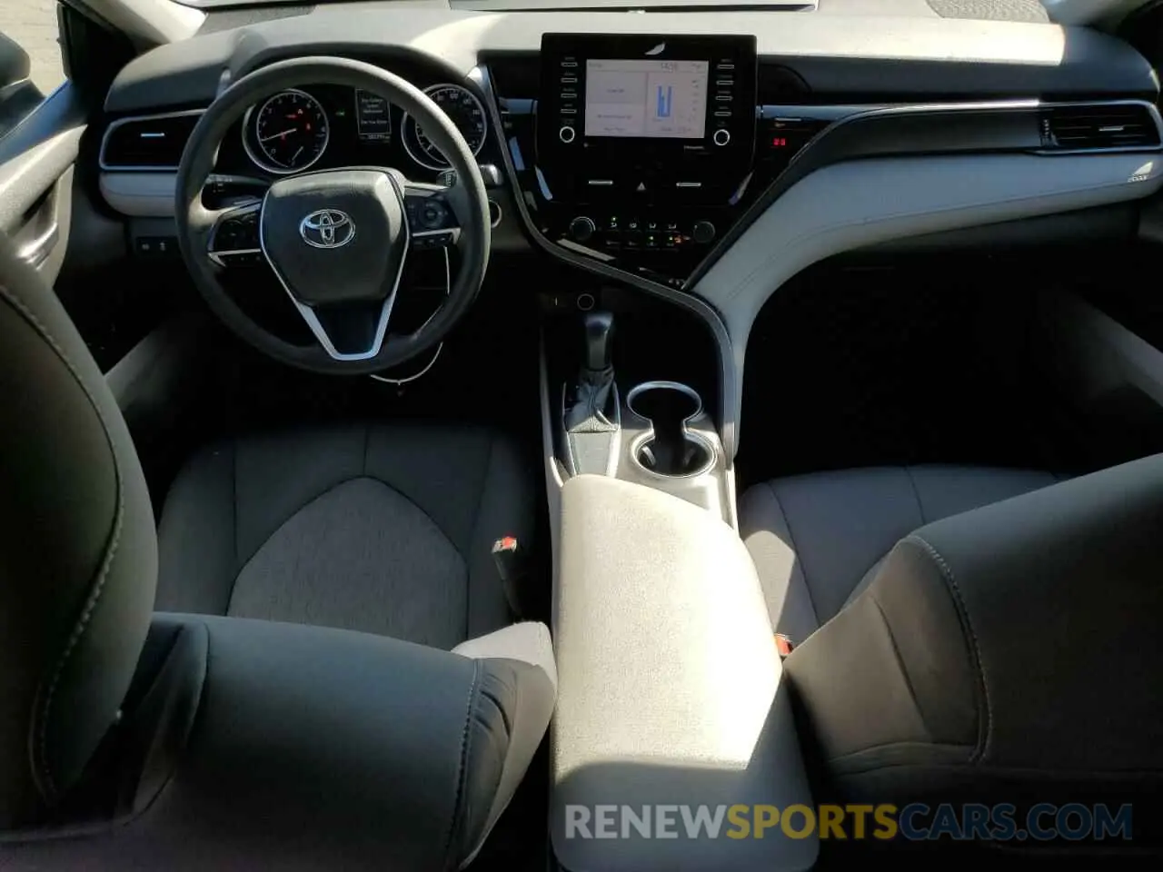 8 Фотография поврежденного автомобиля 4T1R11AKXMU451120 TOYOTA CAMRY 2021