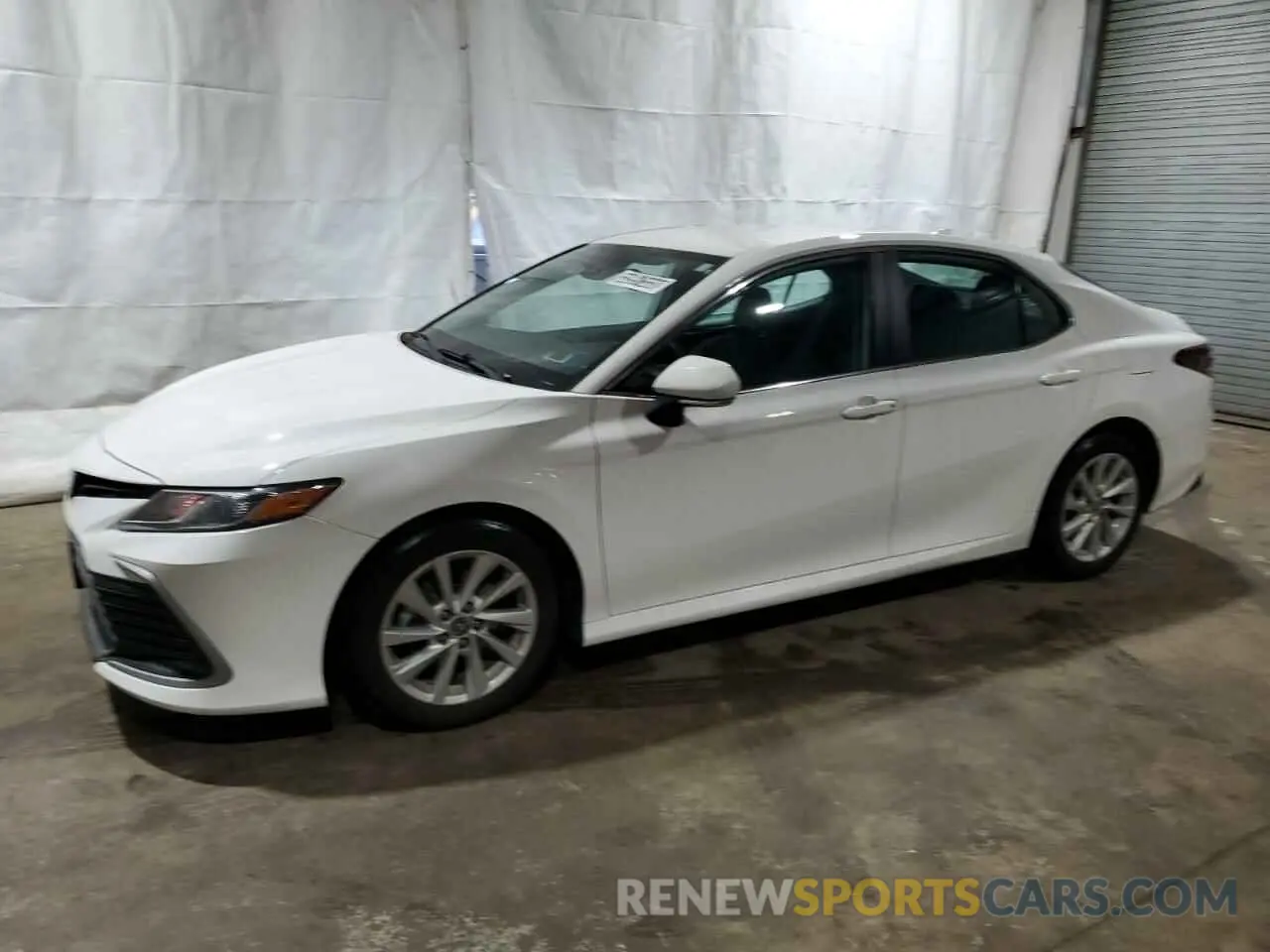 1 Фотография поврежденного автомобиля 4T1R11AKXMU607673 TOYOTA CAMRY 2021