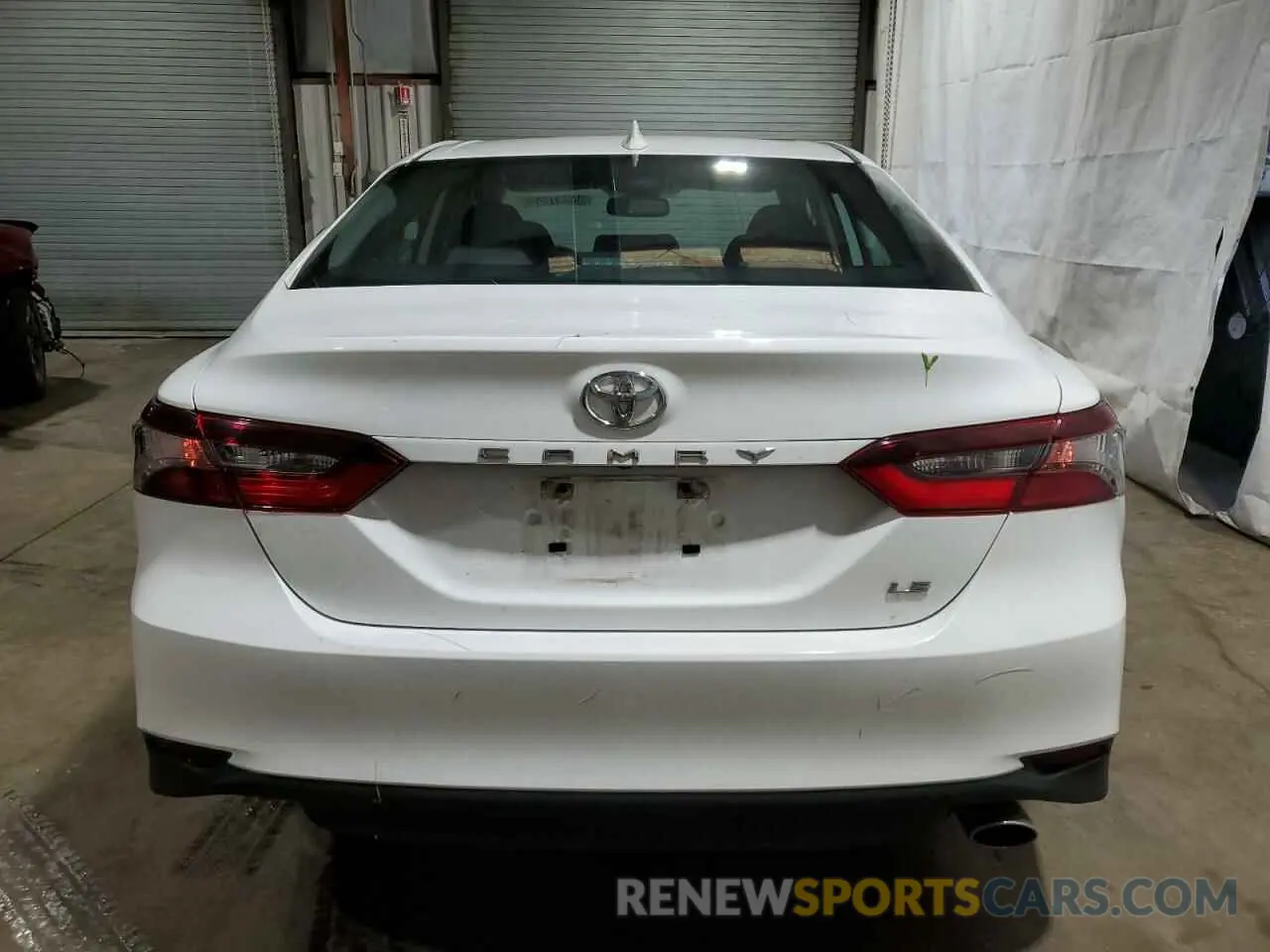 6 Фотография поврежденного автомобиля 4T1R11AKXMU607673 TOYOTA CAMRY 2021