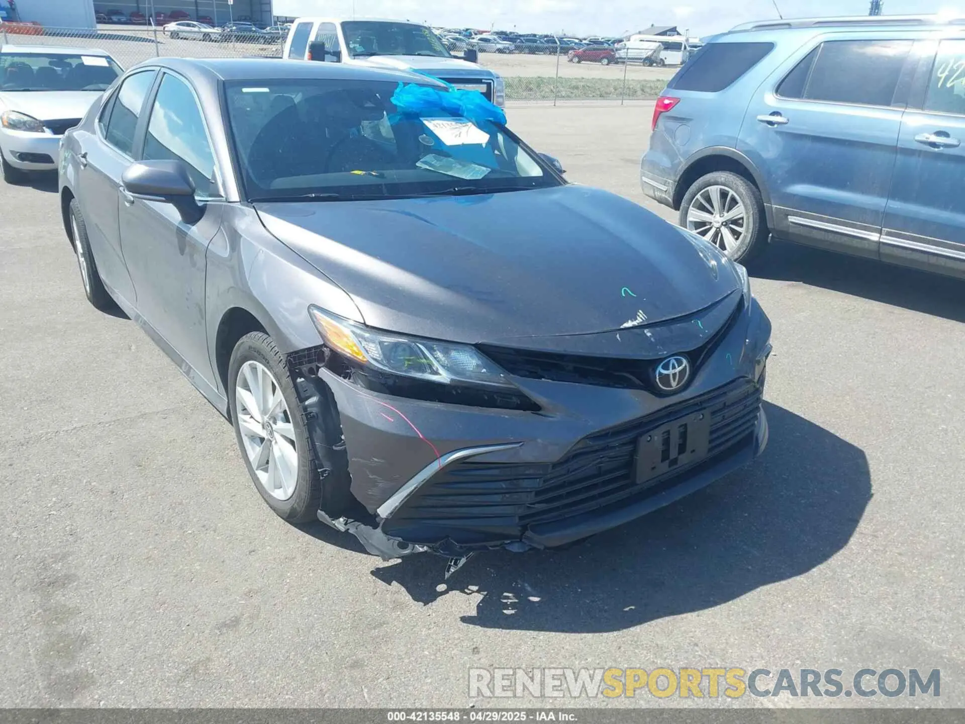 18 Photograph of a damaged car 4T1R11BK4MU035465 TOYOTA CAMRY 2021