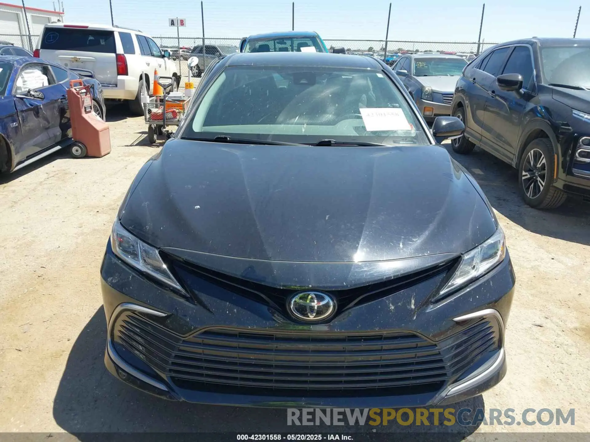 12 Photograph of a damaged car 4T1R11BK5MU025785 TOYOTA CAMRY 2021