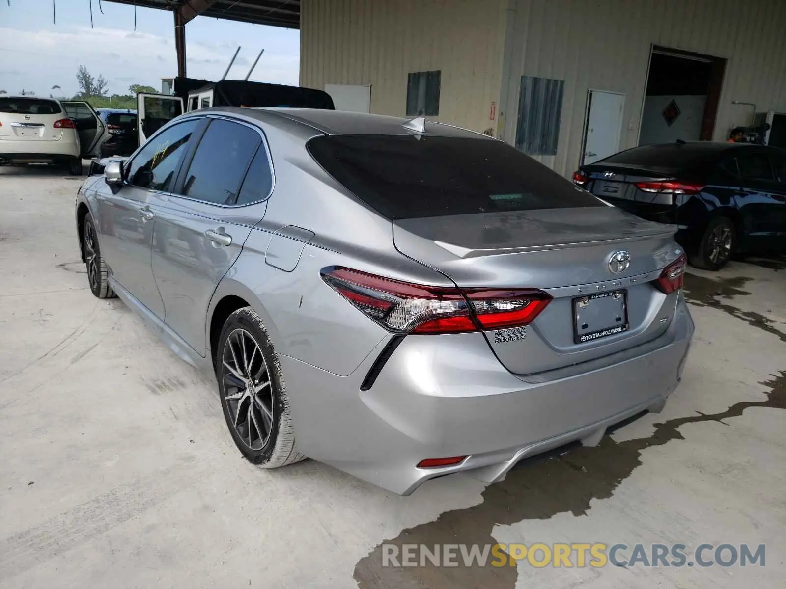 3 Photograph of a damaged car 4T1S11AK9MU615507 TOYOTA CAMRY 2021
