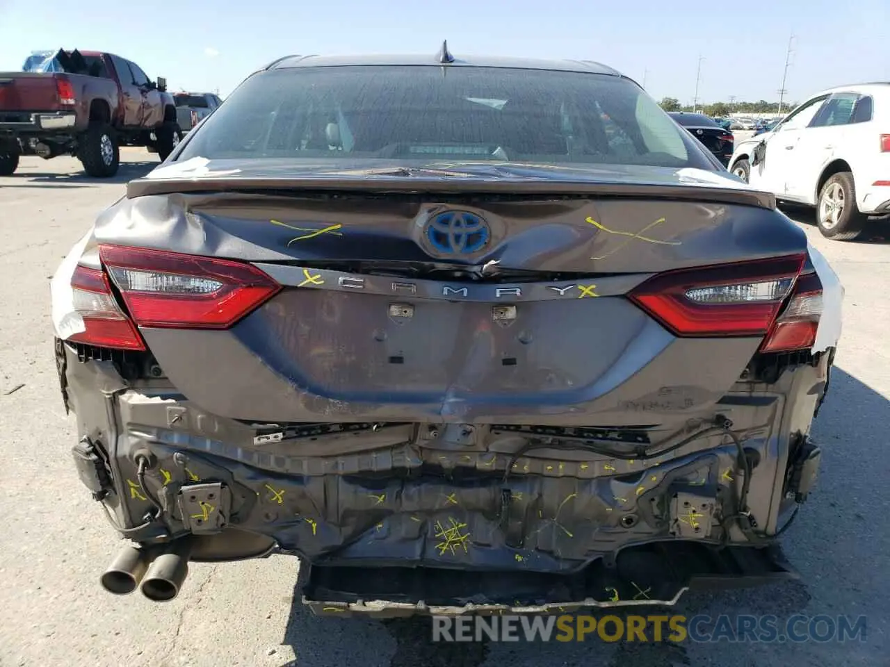 6 Photograph of a damaged car 4T1S31AK0MU569303 TOYOTA CAMRY 2021
