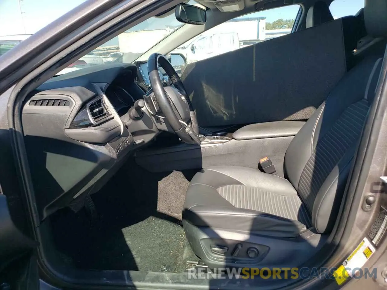 7 Photograph of a damaged car 4T1S31AK0MU569303 TOYOTA CAMRY 2021