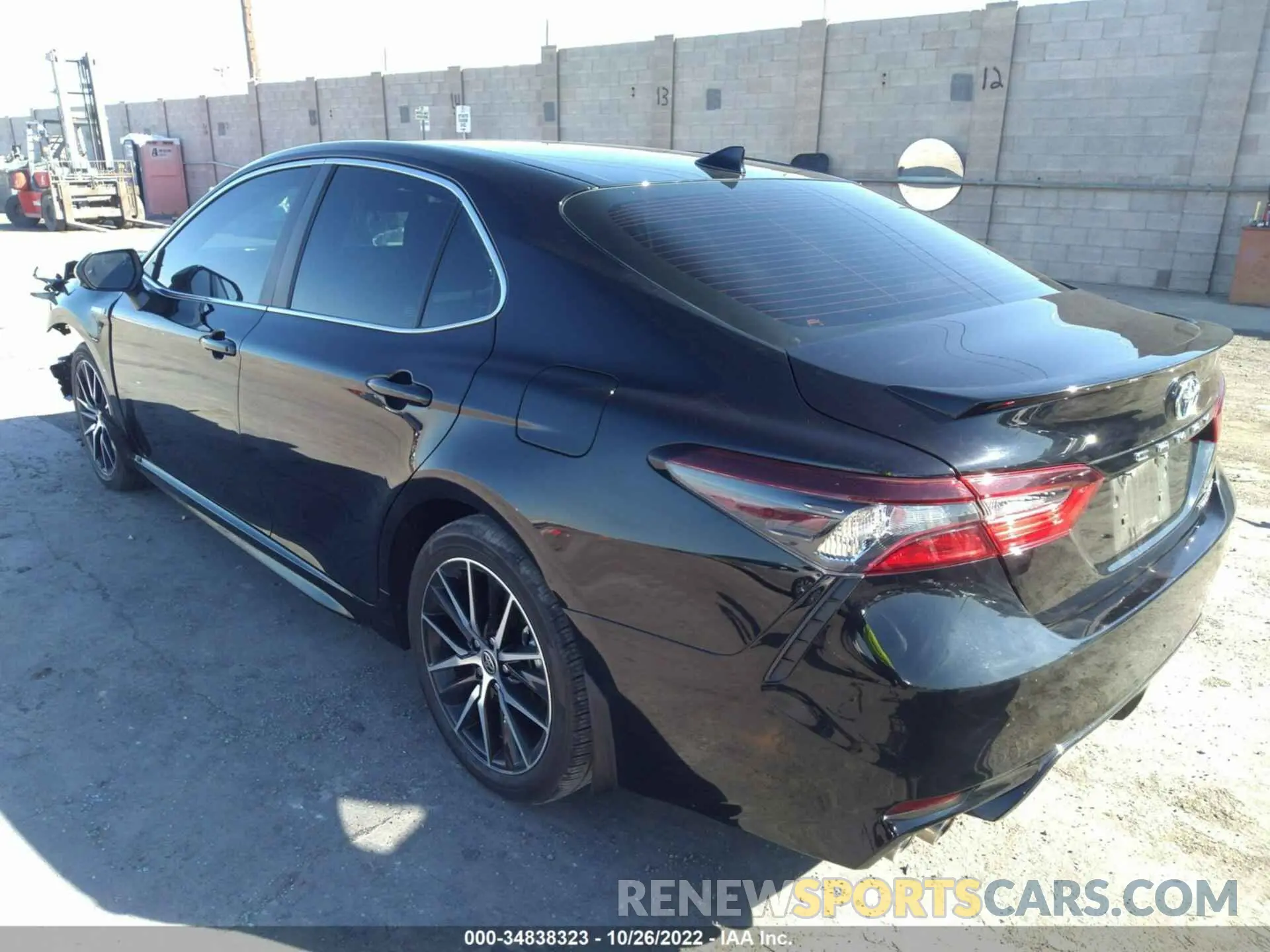 3 Фотография поврежденного автомобиля 4T1S31AK3MU025538 TOYOTA CAMRY 2021