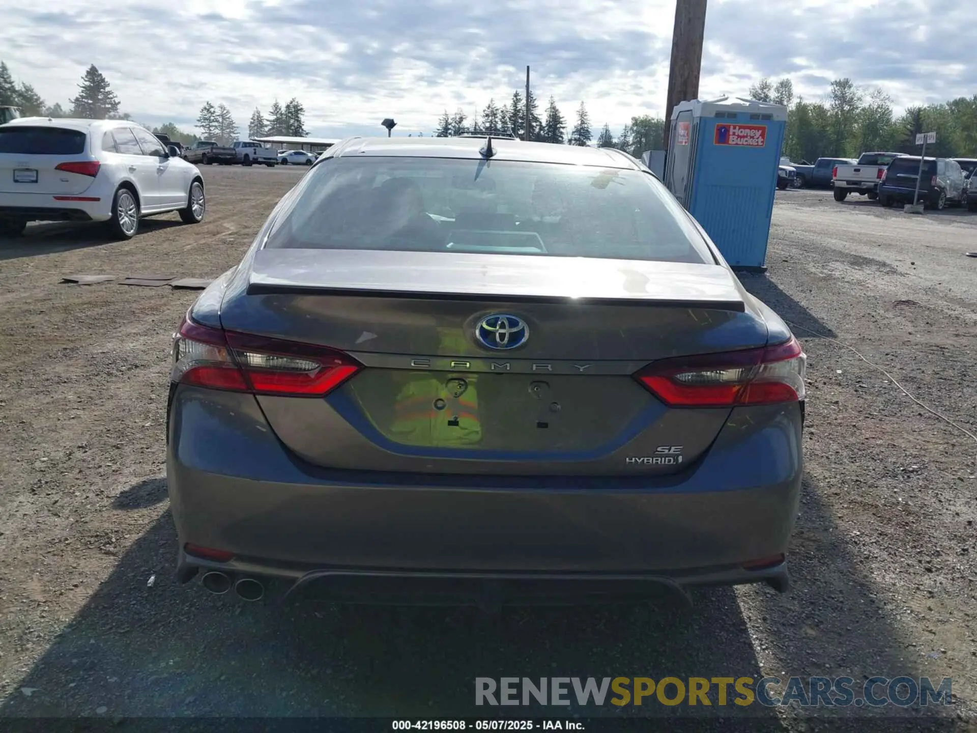 15 Photograph of a damaged car 4T1S31AK3MU568131 TOYOTA CAMRY 2021
