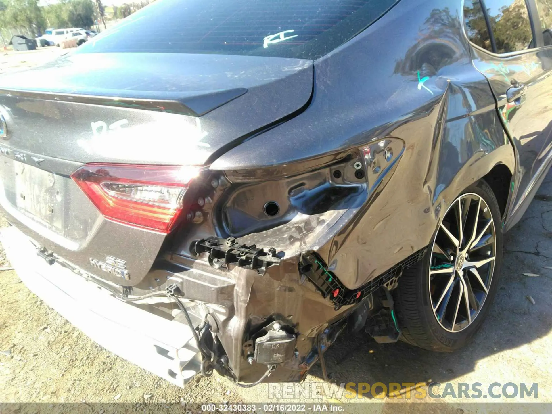 6 Photograph of a damaged car 4T1S31AK9MU563158 TOYOTA CAMRY 2021