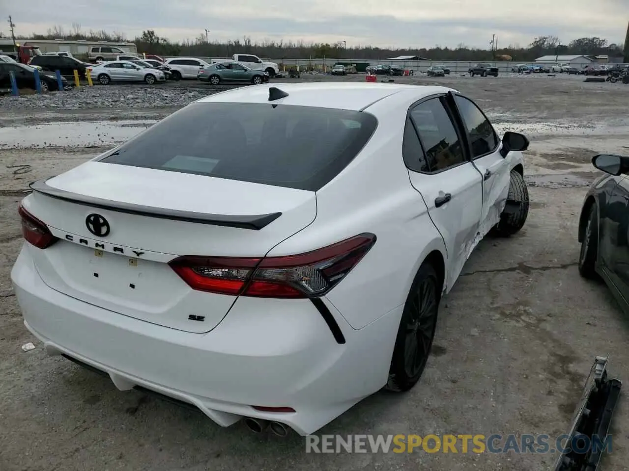 3 Фотография поврежденного автомобиля 4T1T11AK0MU496492 TOYOTA CAMRY 2021