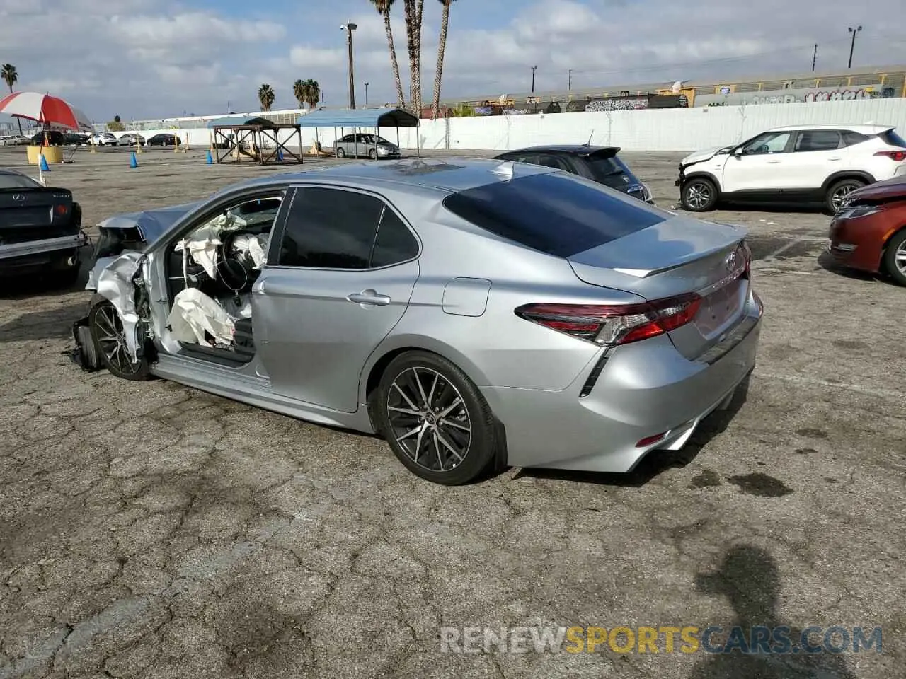 2 Фотография поврежденного автомобиля 4T1T11AK0MU528759 TOYOTA CAMRY 2021