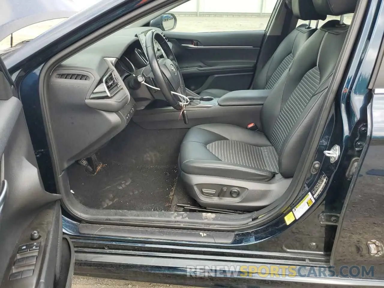 7 Photograph of a damaged car 4T1T11AK0MU536473 TOYOTA CAMRY 2021