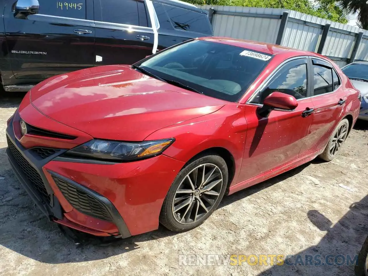 1 Photograph of a damaged car 4T1T11AK1MU405455 TOYOTA CAMRY 2021