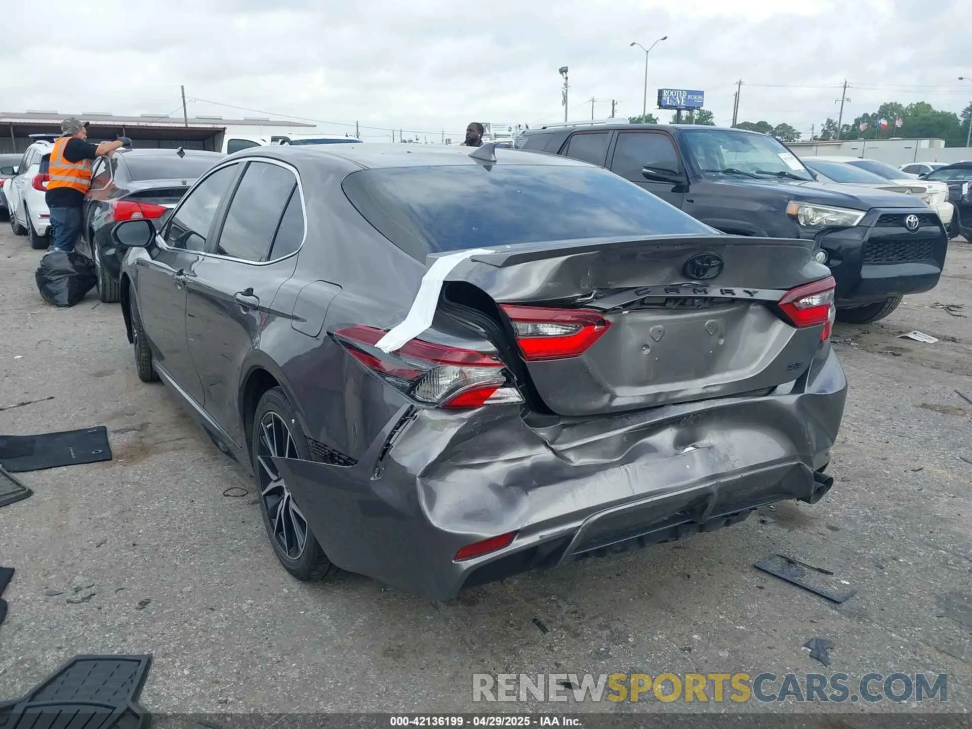 3 Photograph of a damaged car 4T1T11AK1MU521870 TOYOTA CAMRY 2021
