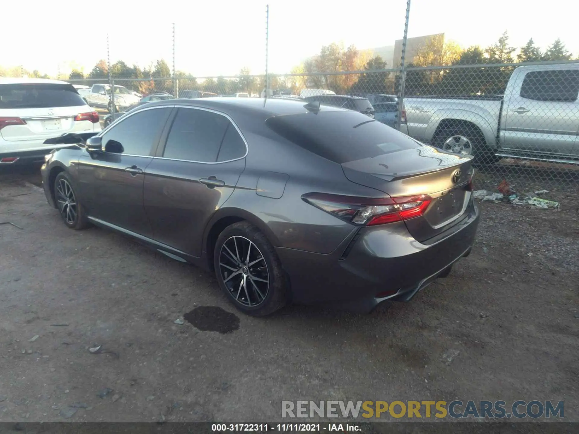 3 Фотография поврежденного автомобиля 4T1T11AK1MU522985 TOYOTA CAMRY 2021