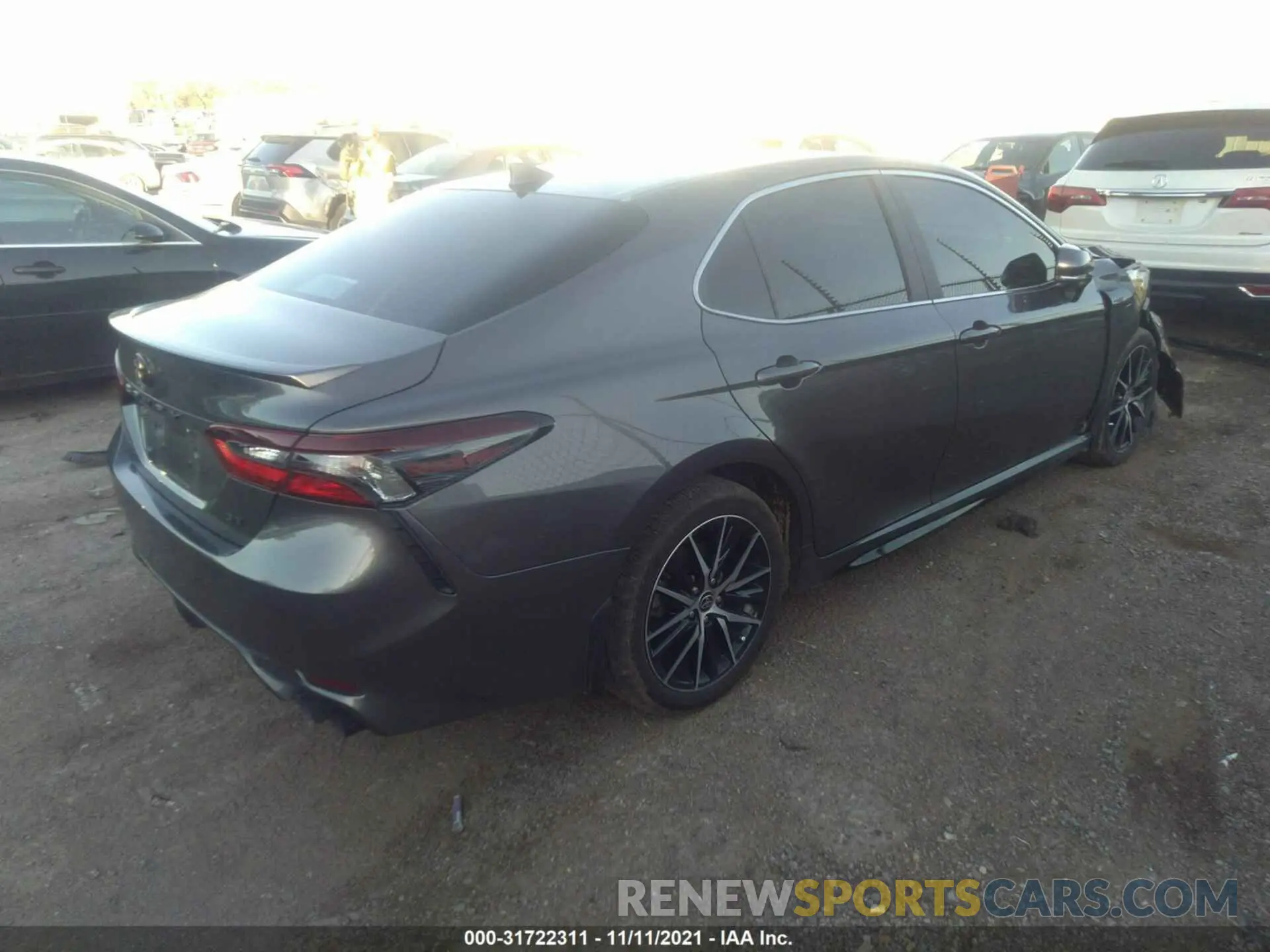 4 Фотография поврежденного автомобиля 4T1T11AK1MU522985 TOYOTA CAMRY 2021