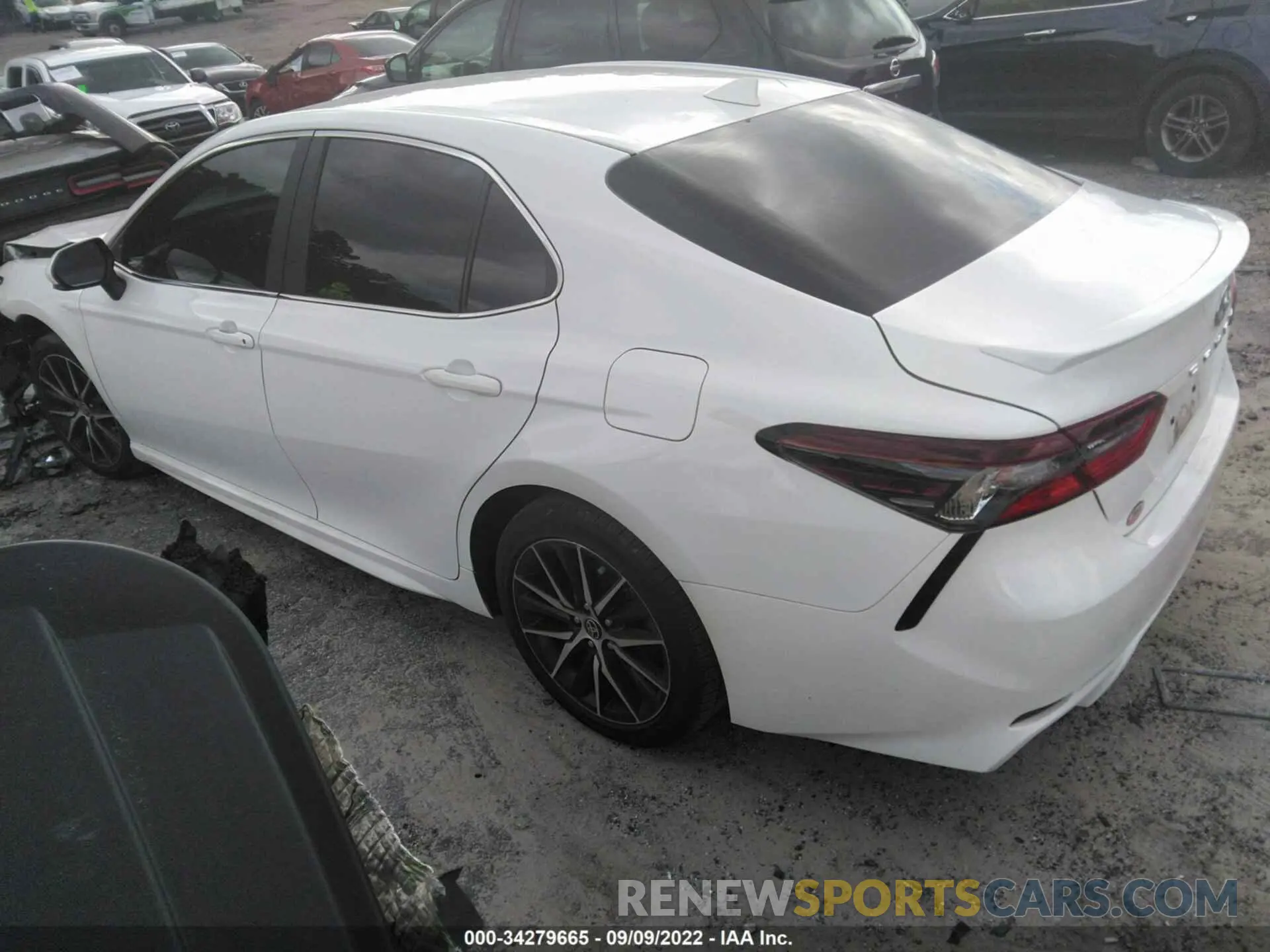 3 Фотография поврежденного автомобиля 4T1T11AK1MU529371 TOYOTA CAMRY 2021