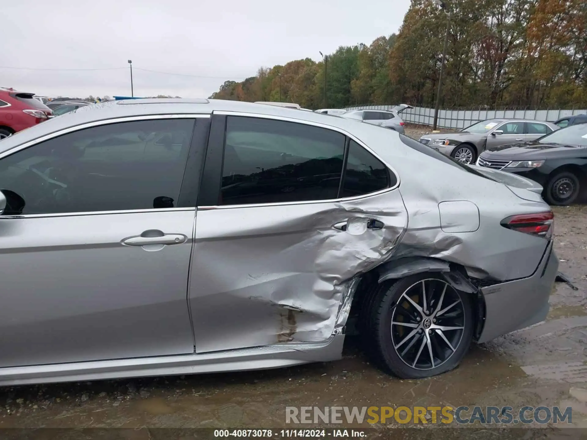 6 Photograph of a damaged car 4T1T11AK1MU540855 TOYOTA CAMRY 2021