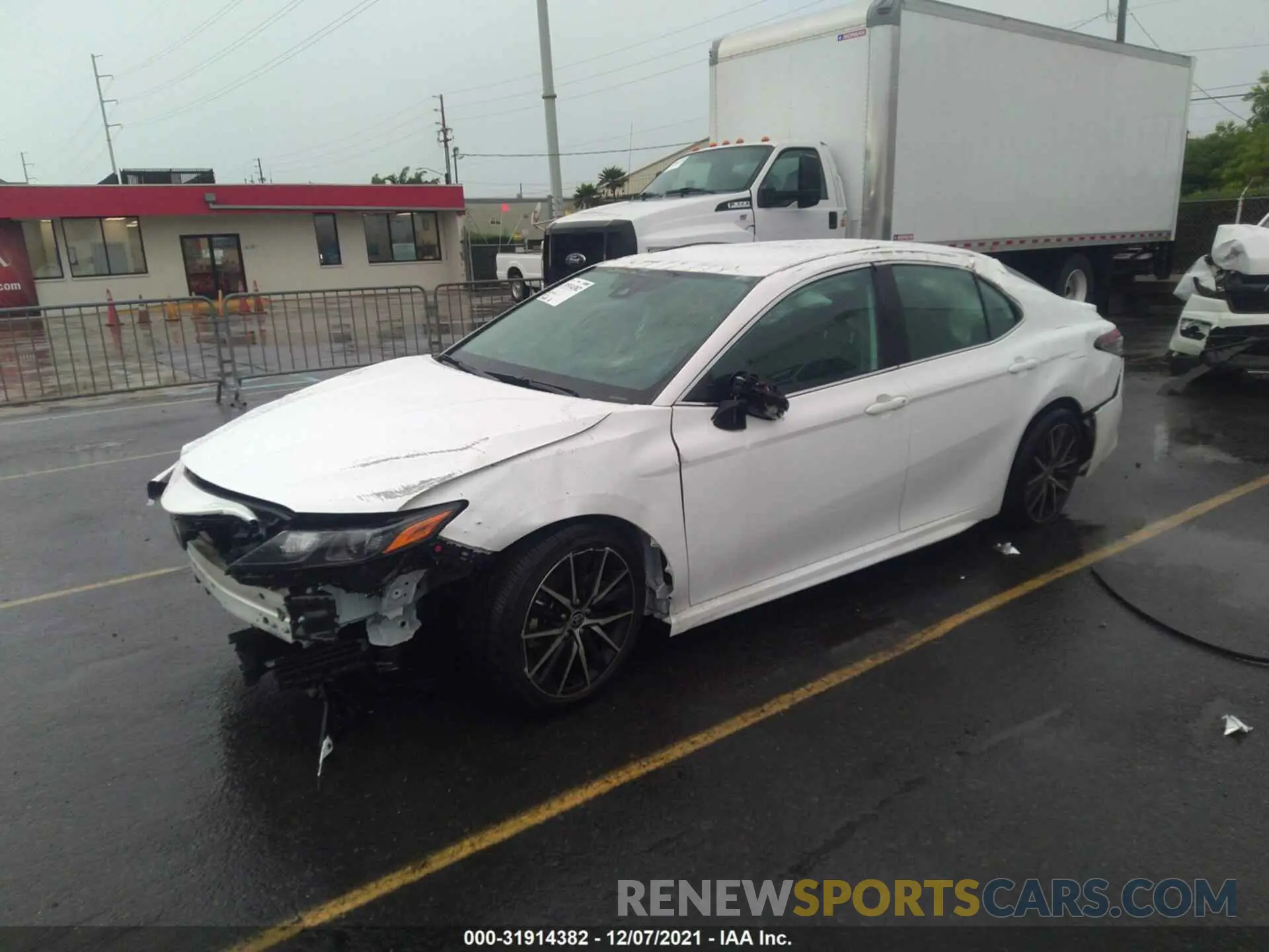 2 Photograph of a damaged car 4T1T11AK2MU432096 TOYOTA CAMRY 2021