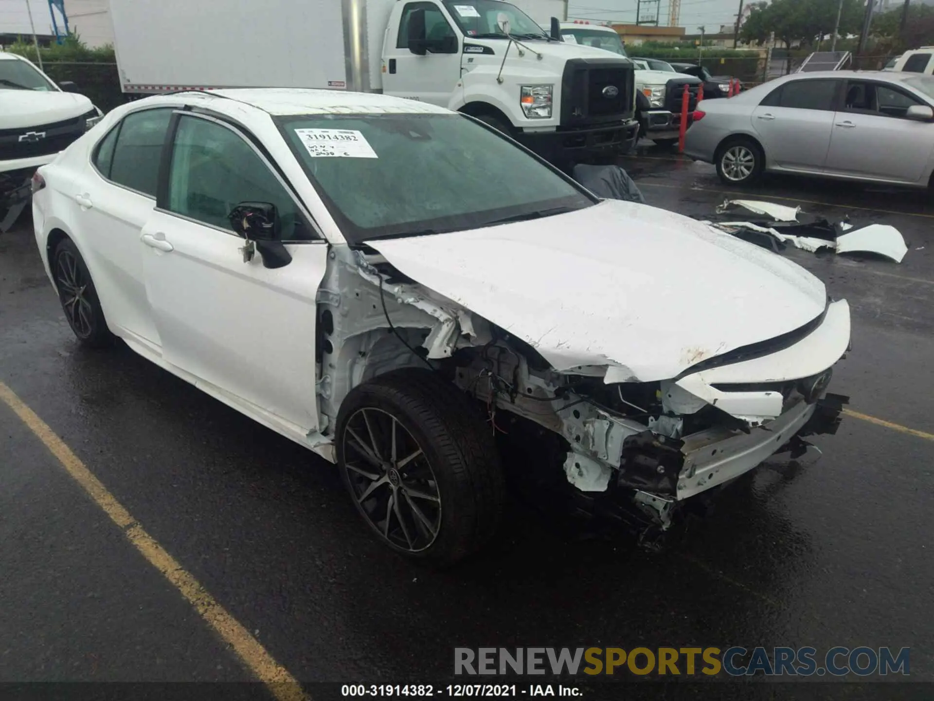 6 Photograph of a damaged car 4T1T11AK2MU432096 TOYOTA CAMRY 2021