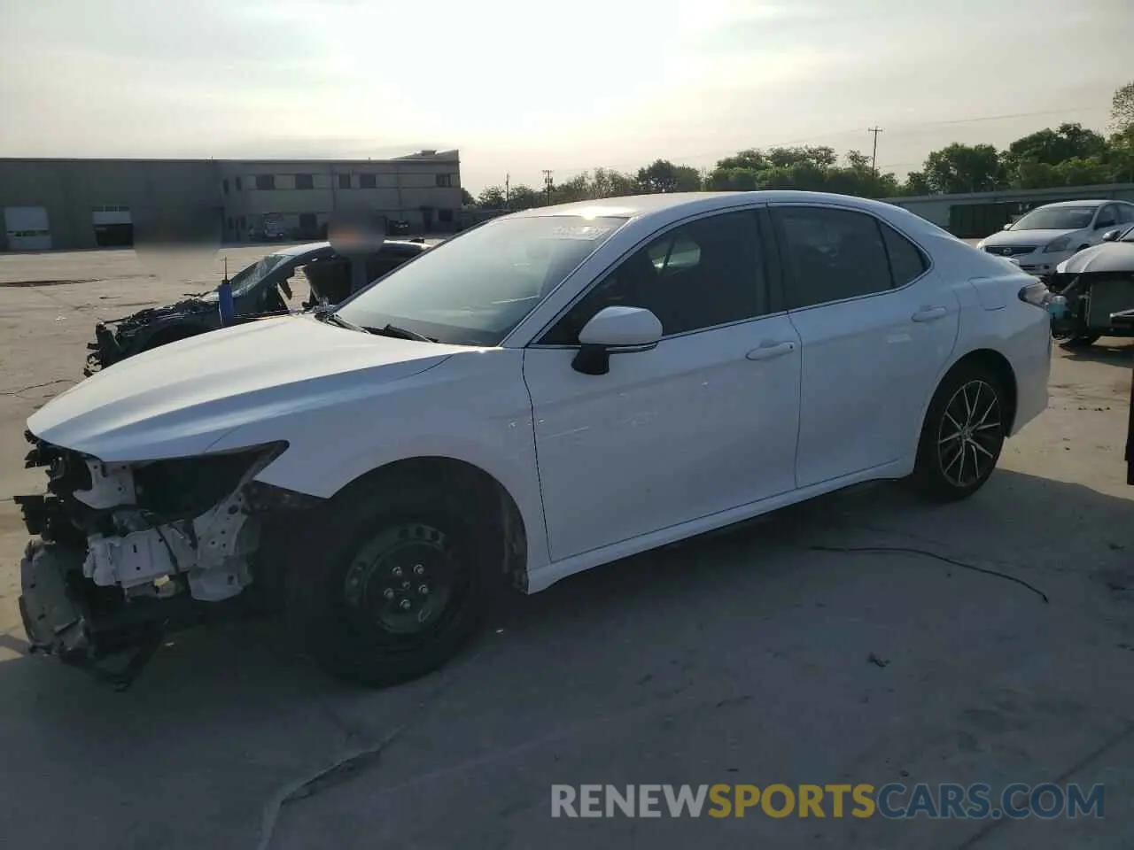 1 Фотография поврежденного автомобиля 4T1T11AK2MU440926 TOYOTA CAMRY 2021