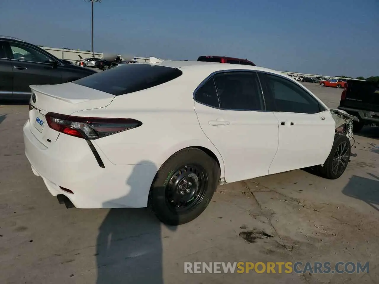 3 Фотография поврежденного автомобиля 4T1T11AK2MU440926 TOYOTA CAMRY 2021