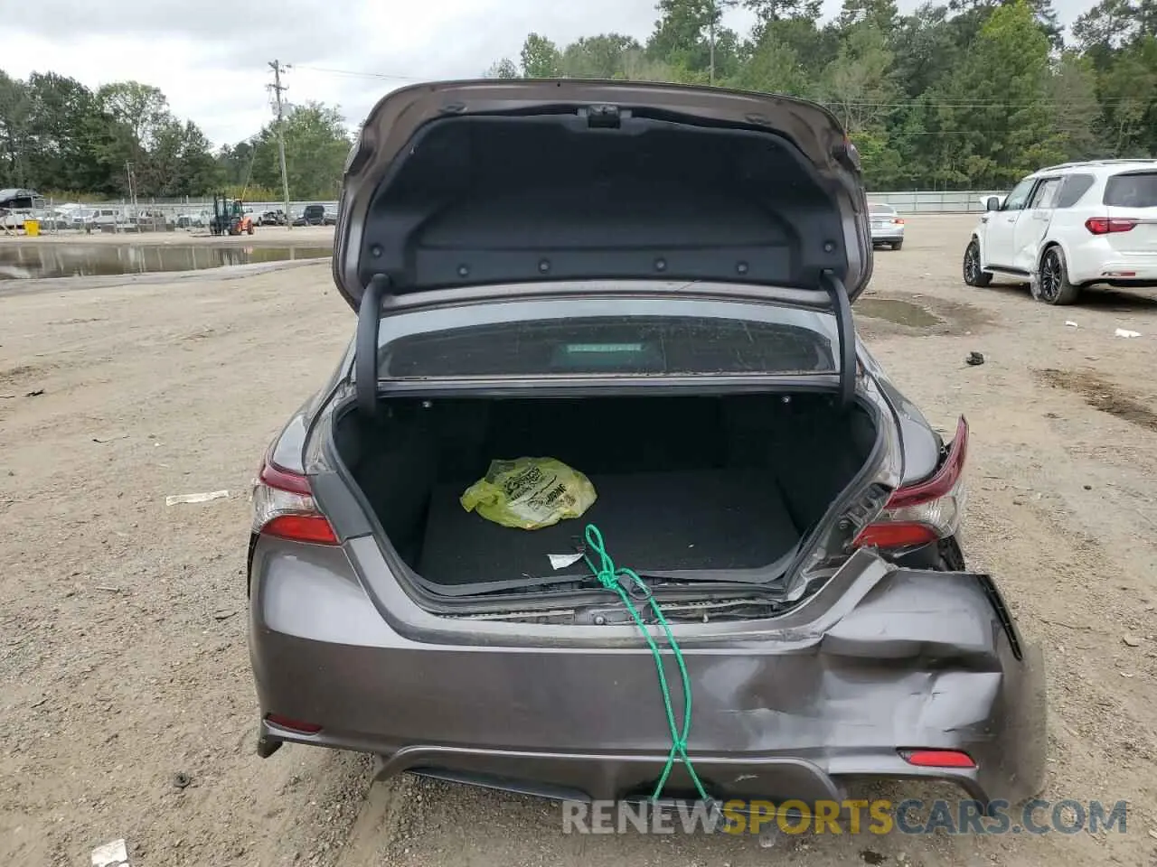 6 Photograph of a damaged car 4T1T11AK4MU440121 TOYOTA CAMRY 2021