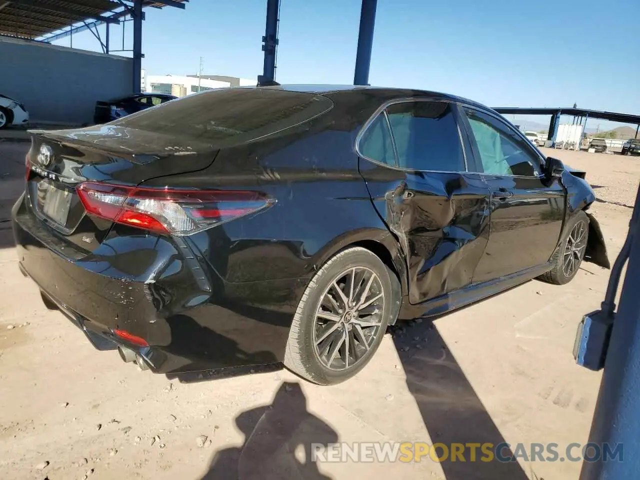 3 Фотография поврежденного автомобиля 4T1T11AK4MU446162 TOYOTA CAMRY 2021