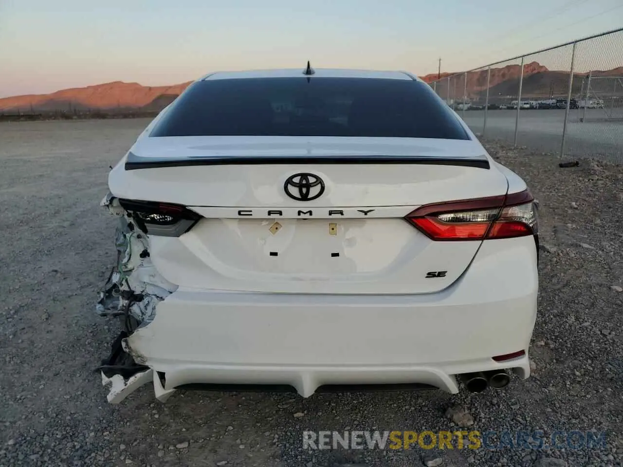 6 Photograph of a damaged car 4T1T11AK4MU462586 TOYOTA CAMRY 2021