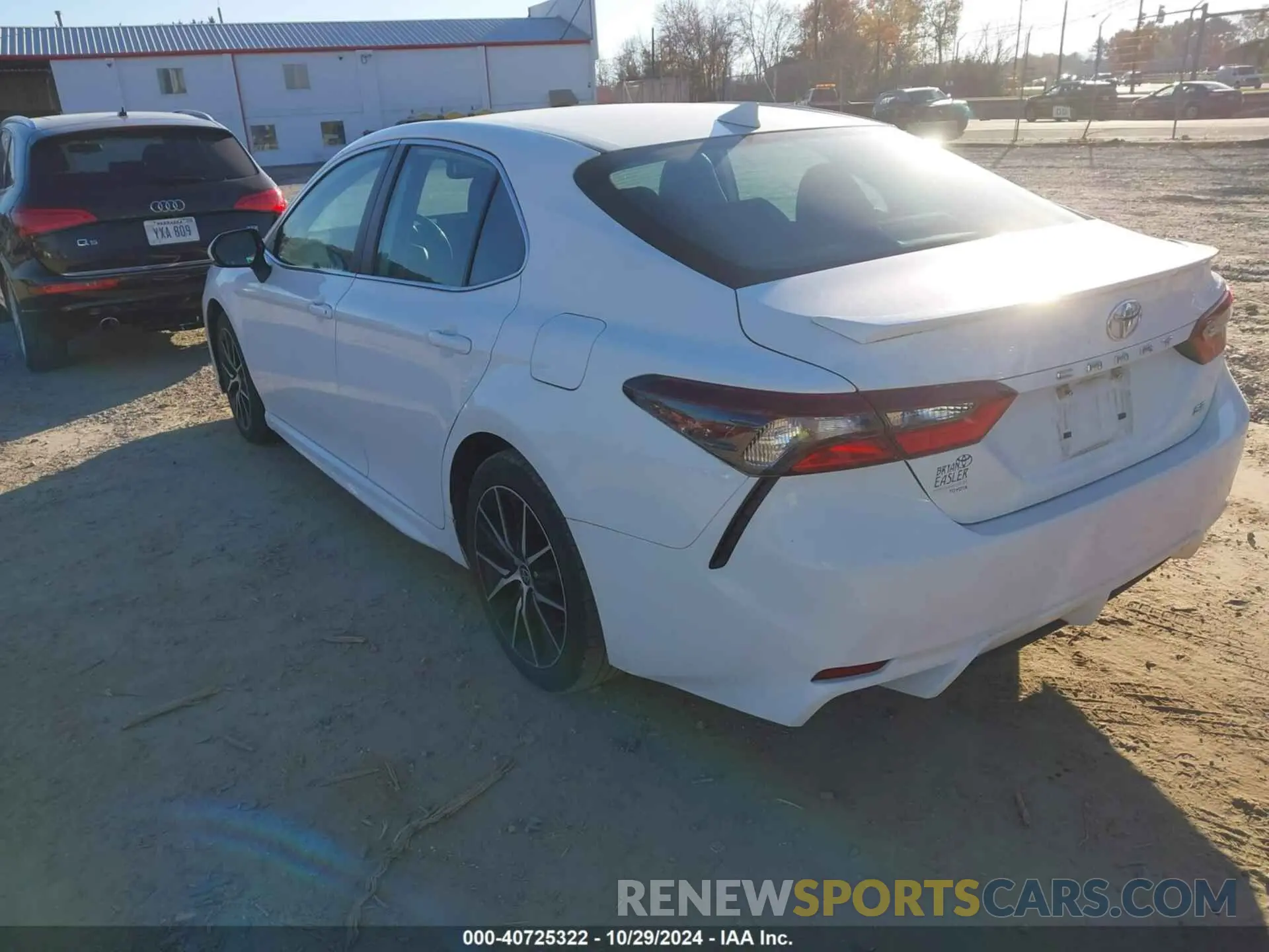 3 Фотография поврежденного автомобиля 4T1T11AK4MU469151 TOYOTA CAMRY 2021