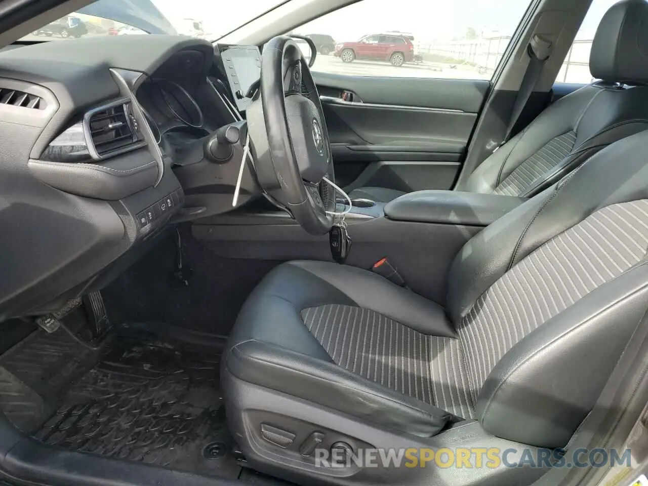 7 Photograph of a damaged car 4T1T11AK4MU495099 TOYOTA CAMRY 2021