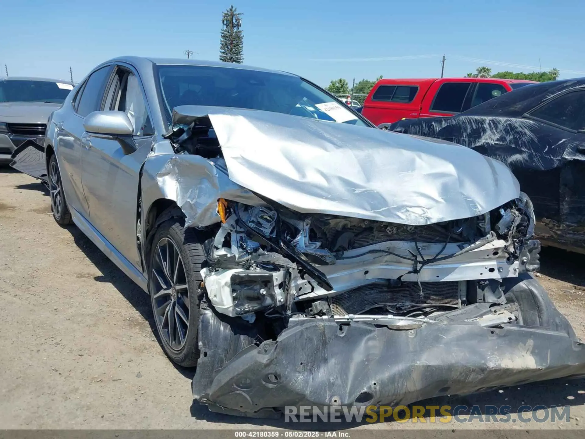 1 Photograph of a damaged car 4T1T11AK4MU532359 TOYOTA CAMRY 2021