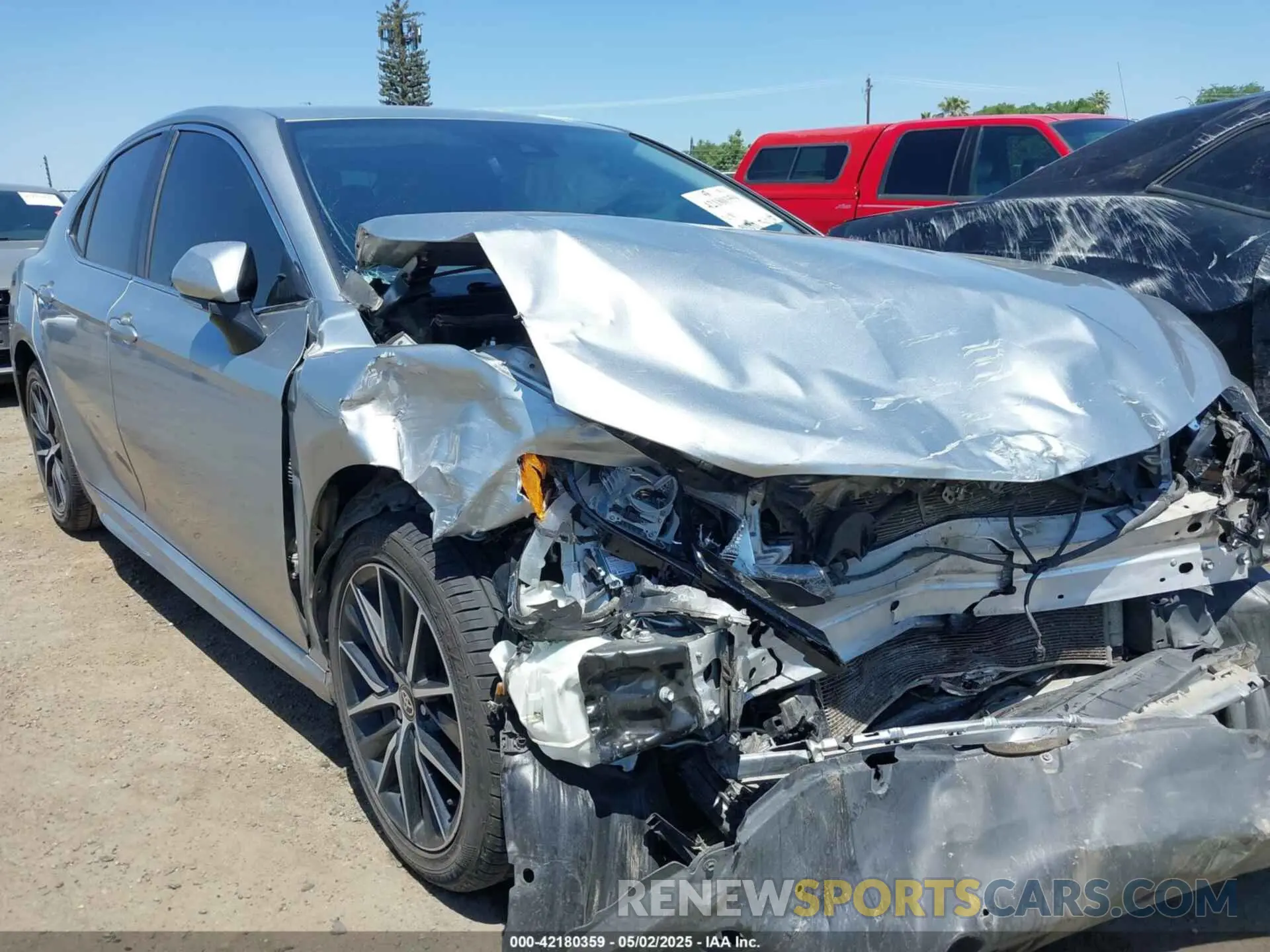 6 Photograph of a damaged car 4T1T11AK4MU532359 TOYOTA CAMRY 2021